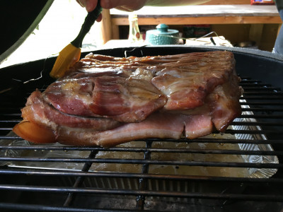 Bestrijken Buikspek met Maple Syrup