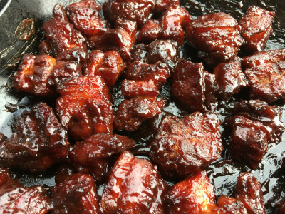 Eindresultaat van Porky Bell Burnt Ends van buikspek