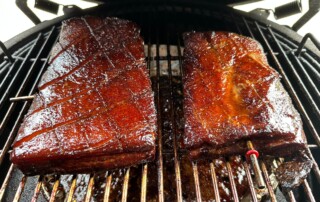 Oosterse Buikspek klaar van de BBQ