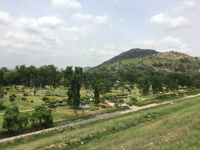 Groen achter Krishnagiri Dam