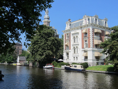 Huis aan Gracht Amsterdam