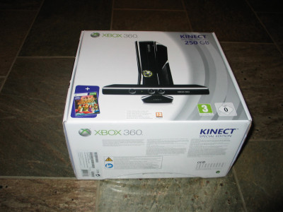 XBox 250 GB + Kinect Kit