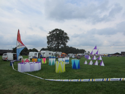 Vliegers tijdens Vliegerdagen Rijsbergen 2013