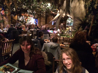 Eten bij Rainforest Cafe