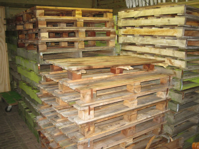 Pallets opslaan in Schuur