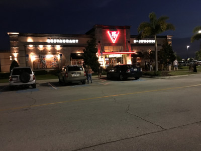 BJ's Restaurant Buitenkant