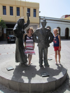Bronzen Beeld Oud Echtpaar in Aguimes