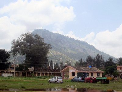 Om Nandi Hills rijden