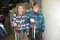 Melissa en Denise  met eigengemaakte Kaars
