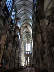 Binnenkomst in Dom in Keulen