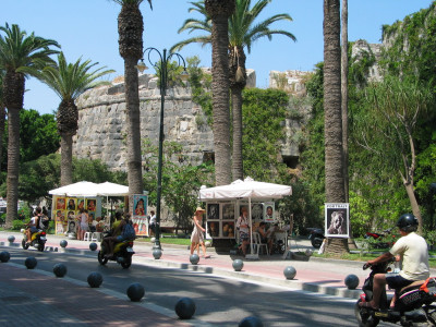 Kraampjes bij Kasteelmuur