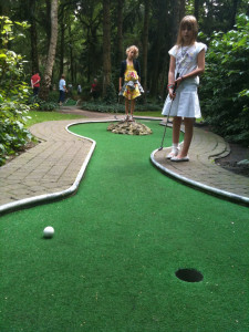 Denise aan het Midget Golven