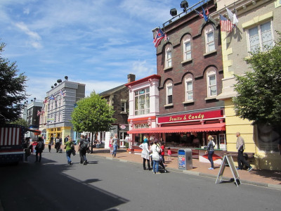 Hollywood Street