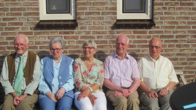 Opa met zussen en broers