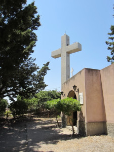 Gigantisch betonnen Kruis