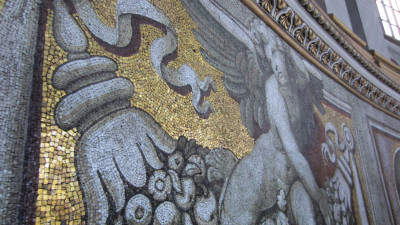 Mozaiek in de St.Pieters Basiliek aan binnenkant Koepel