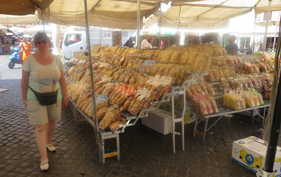 Pastas bij markt op Campo di Viori