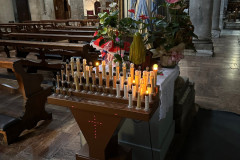 Kaarsen Kerkje Pisa