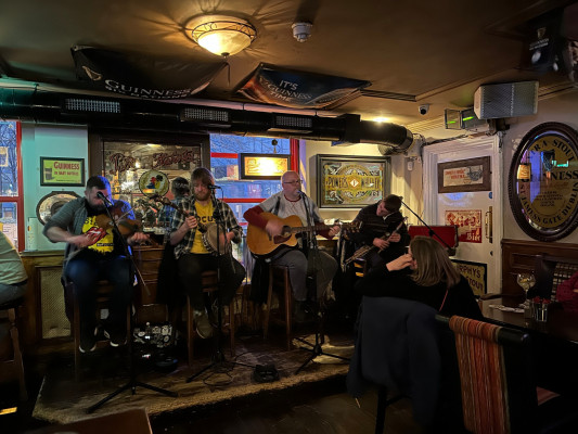 Live optreden bij Darkeys Kelly pub