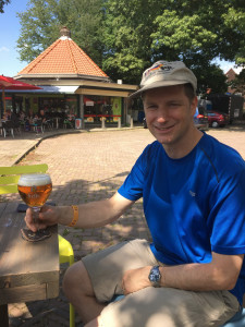 Bierje drinken voor de goede afloop
