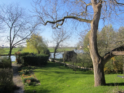 Langs de rivier de Linge