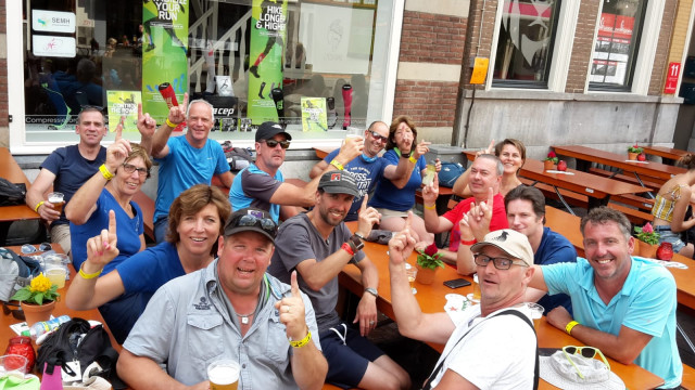 Dag 1 Biertjes drinken bij Stamcafe Bas
