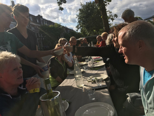 Gezamenlijk Eten Buiten