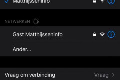 Kies (i) in Wi-Fi instellingen
