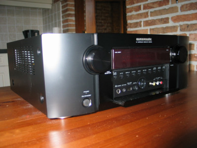 Klepje open bij voorkant Marantz SR-5005