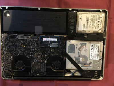 Binnenkant MacBook Pro 15 early 2011